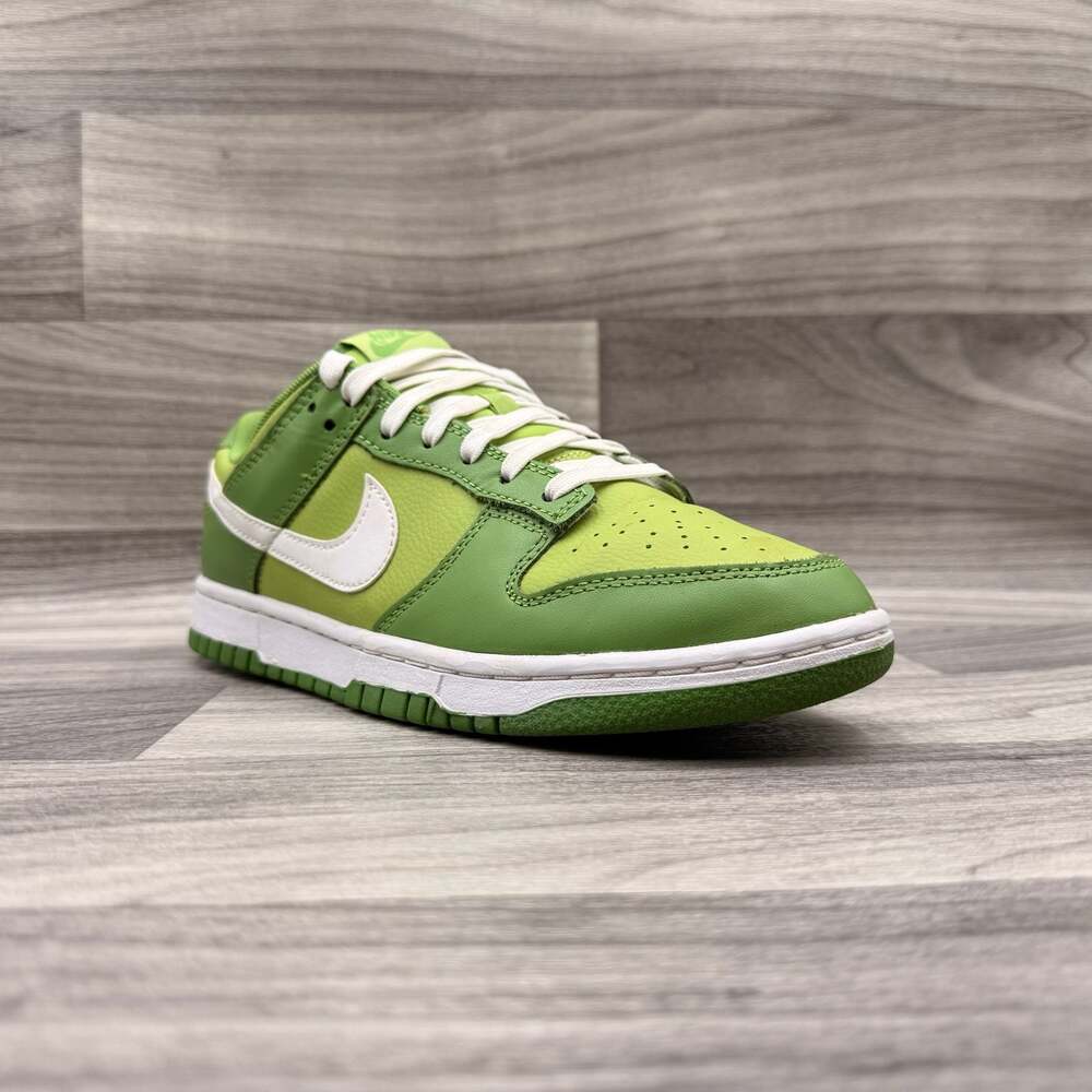 Nike Dunk Low Chlorophyll Men's 7.5 / Women's 9 (DJ6188-300)